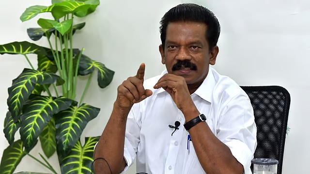 കരുവന്നൂർ കേസിൽ കെ രാധാകൃഷ്ണൻ എംപിക്ക് സാവകാശം നൽകി ഇ ഡി