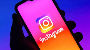 ഇൻസ്റ്റഗ്രാമിലും ഇനി കമ്മ്യൂണിറ്റി ചാറ്റ്; പുതിയ ഫീച്ചറുമായി മെറ്റ