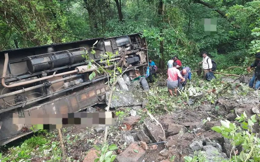 നേര്യമംഗലത്ത് കെഎസ്ആര്‍ടിസി ബസ് താഴ്ചയിലേക്ക് മറിഞ്ഞ് അപകടം; ഒരു മരണം, നിരവധിപ്പേർ കുടുങ്ങിക്കിടക്കുന്നു